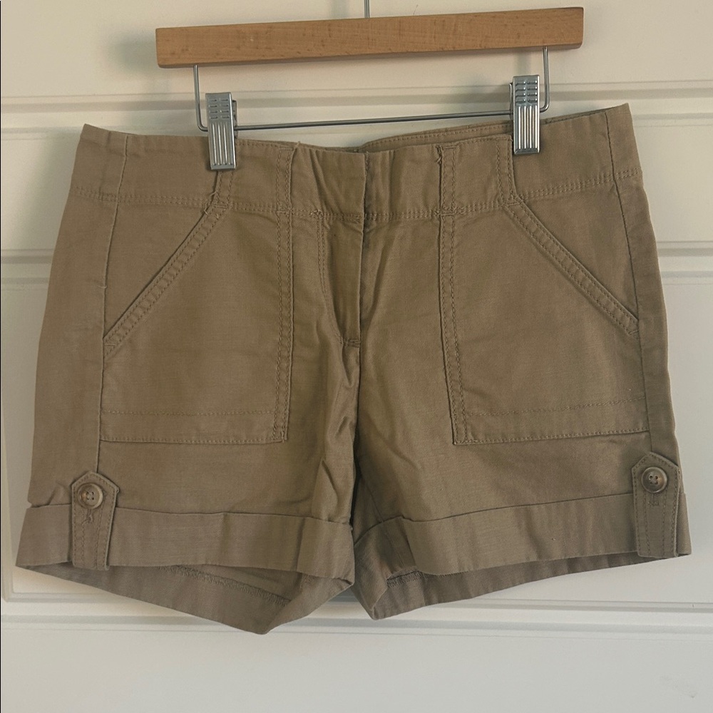 Ann Taylor Women's Cargo Shorts in Tan